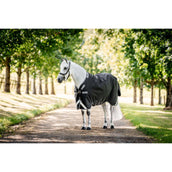 Rambo Turnout Rug 1680D Varilayer 450g Black/Thunderstorm Grey/Silver Rambo Turnout Rug 1680D Varilayer 450g Black/Thunderstorm Grey/Silver