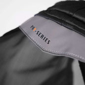 FlyGuard Maschera per Mosche Pro Fine Mesh con Foro per Orecchio & Frange Nasali Jet FlyGuard Maschera per Mosche Pro Fine Mesh con Foro per Orecchio & Frange Nasali Jet