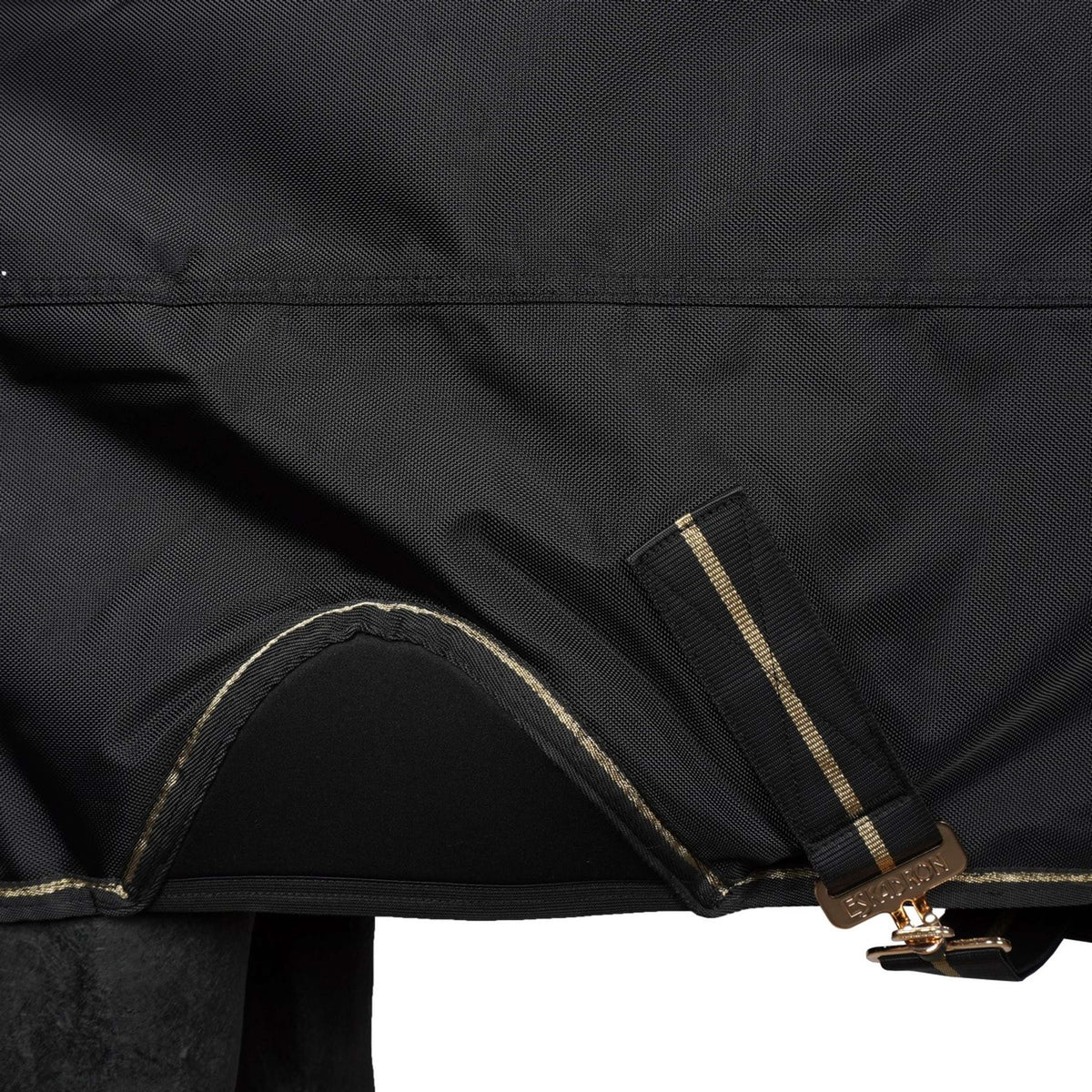Eskadron Ritorno dell'affluenza alle urne Heritage Alpha 150g Faux Fur Nero
