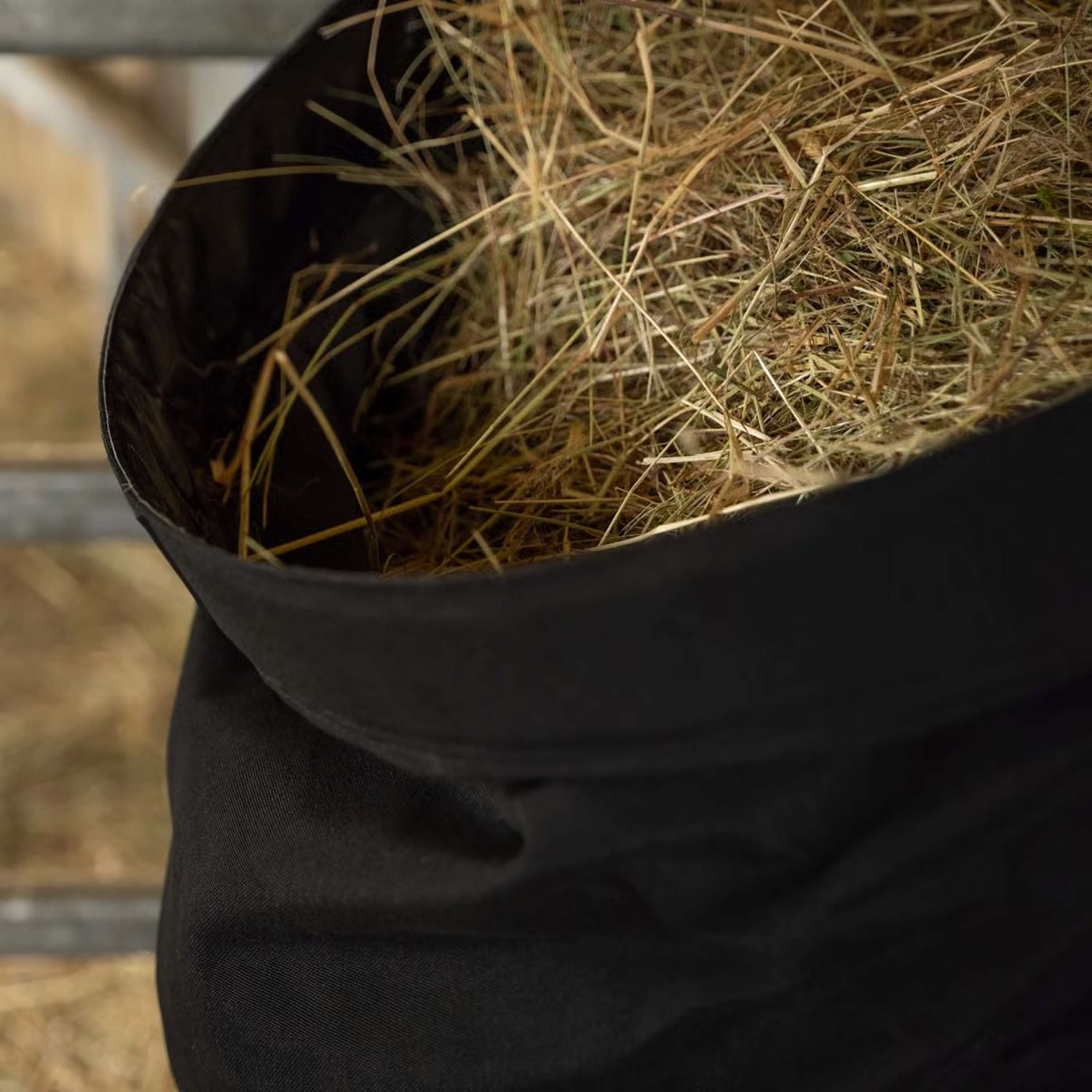 Kentucky Borsa per Fieno Corner Nero