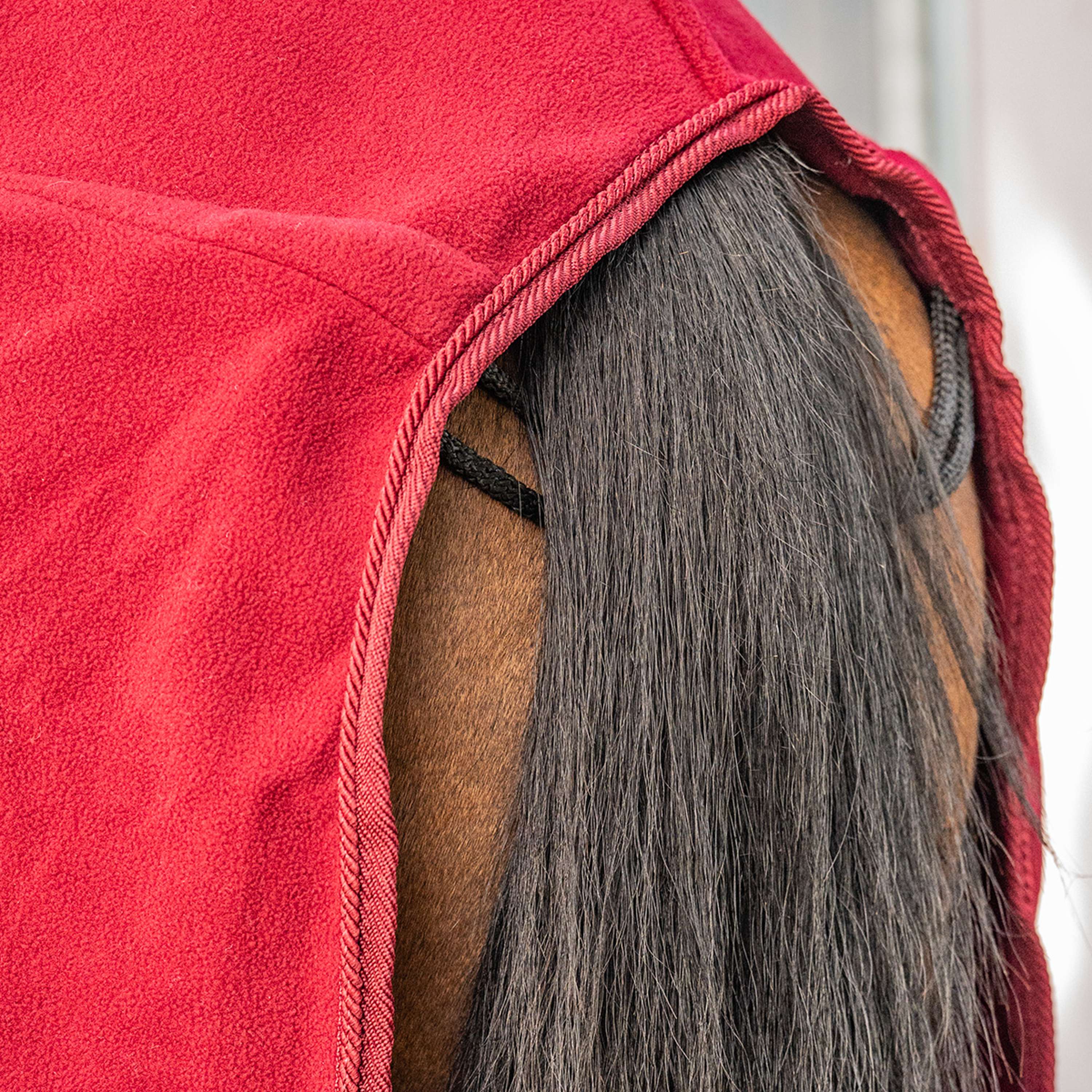 Velder Horsewear Essentials Coperta in Pile Comfy Bordeaux