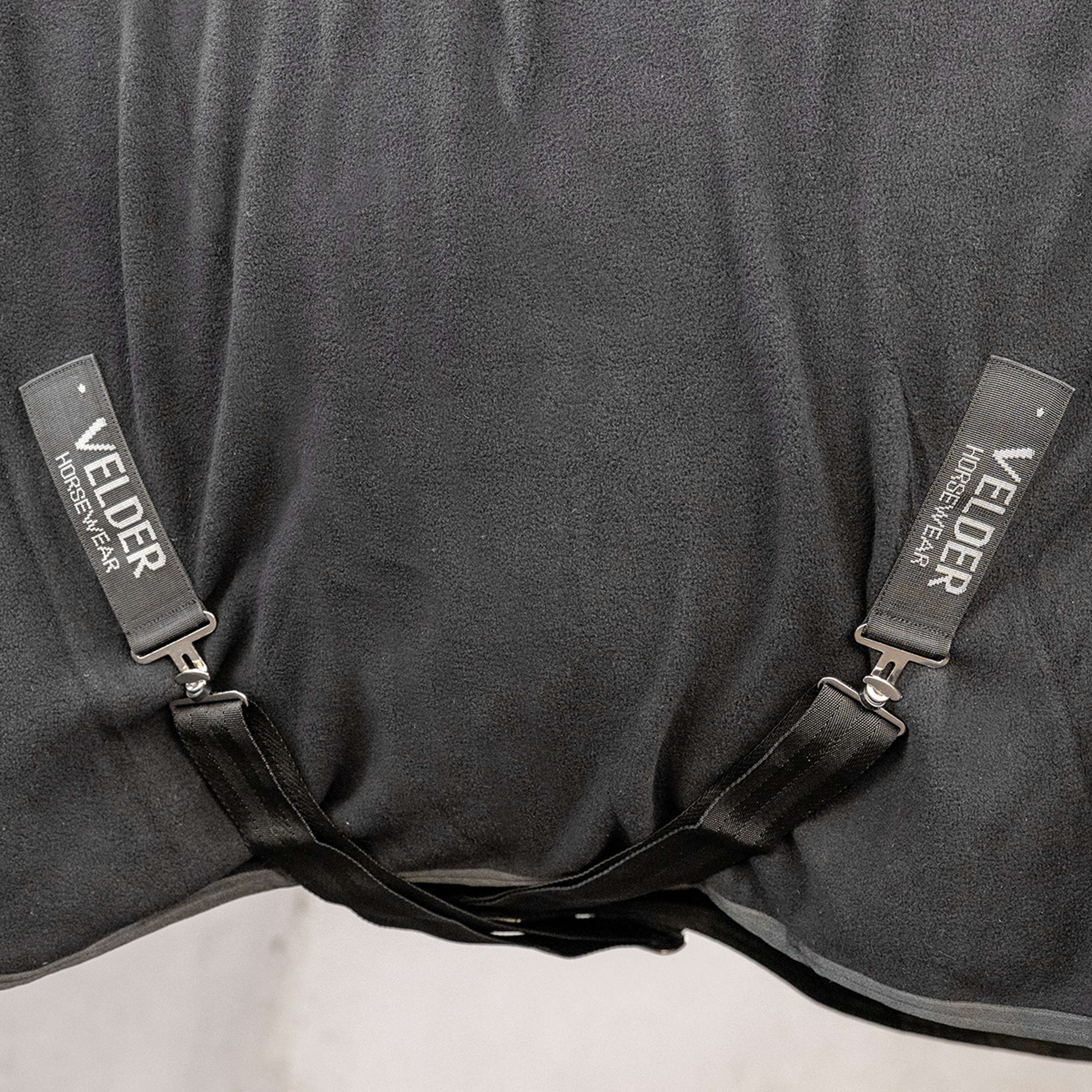 Velder Horsewear Essentials Coperta in Pile Comfy con collo Nero