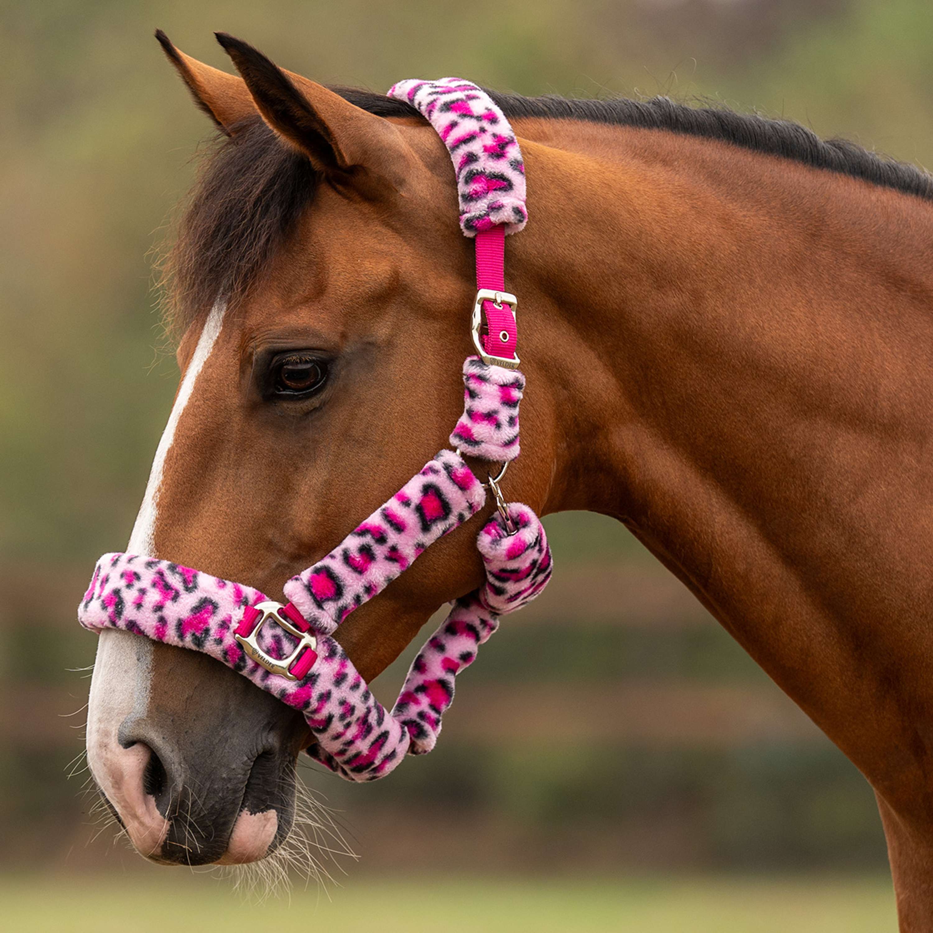 Velder Horsewear Premium Capezzina Comfort Fur Snow Leopard Rosa