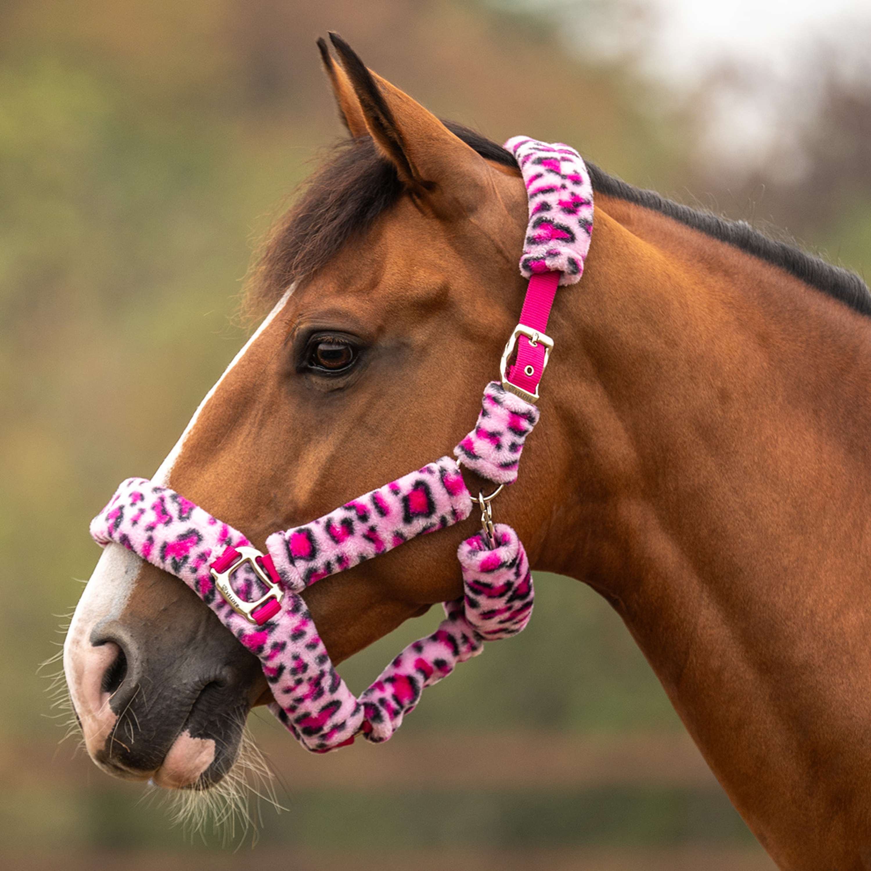 Velder Horsewear Premium Capezzina Comfort Fur Snow Leopard Rosa