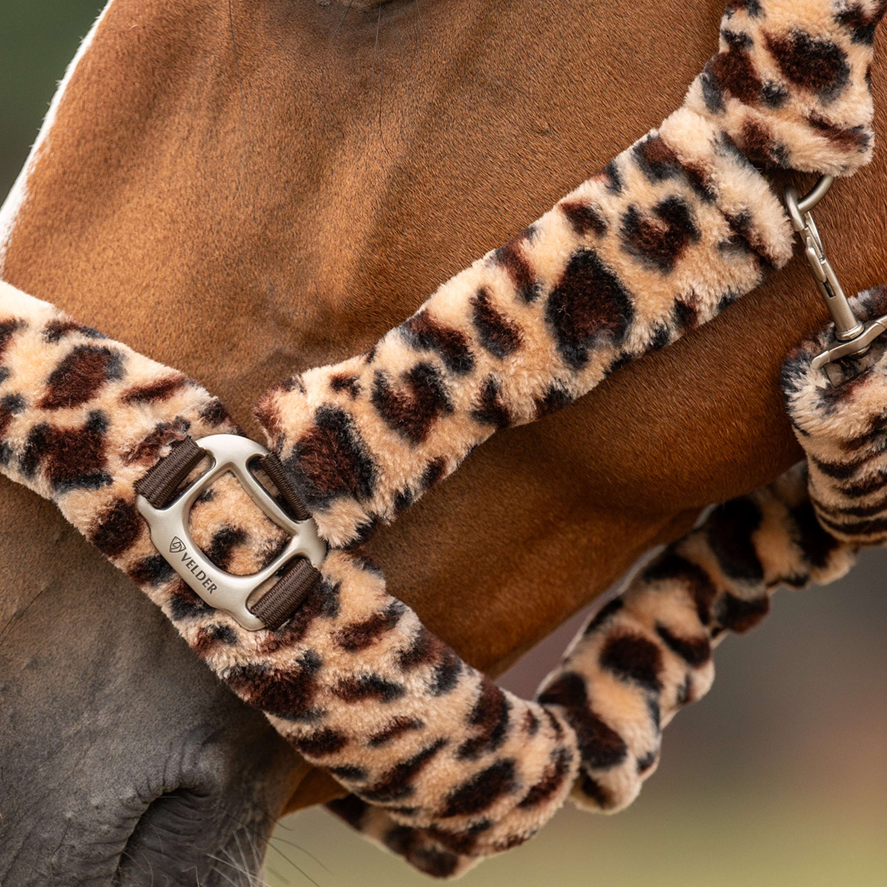 Velder Horsewear Premium Capezzina Comfort Fur Snow Leopard Marrone