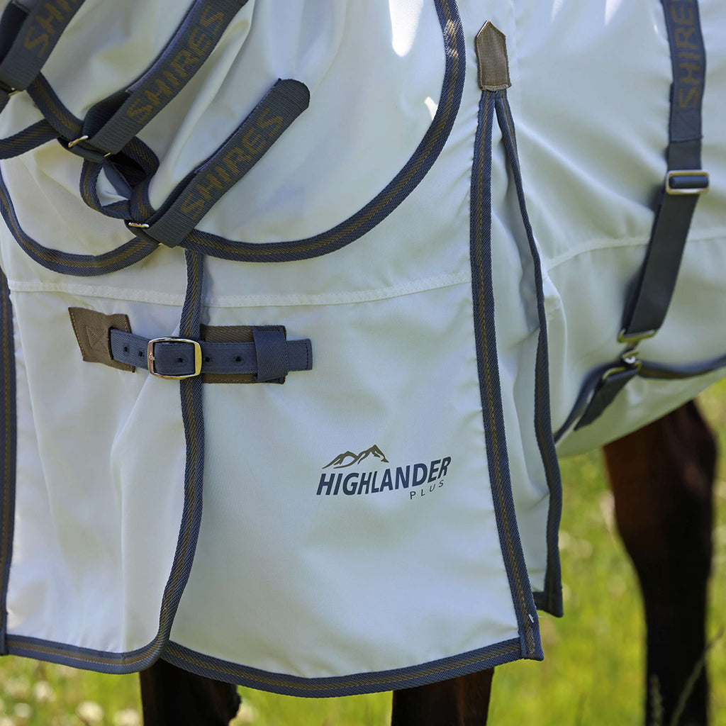 Highlander Plus by Shires Coperta per Eczema Sweet-Itch Combo Bianco/Airforce