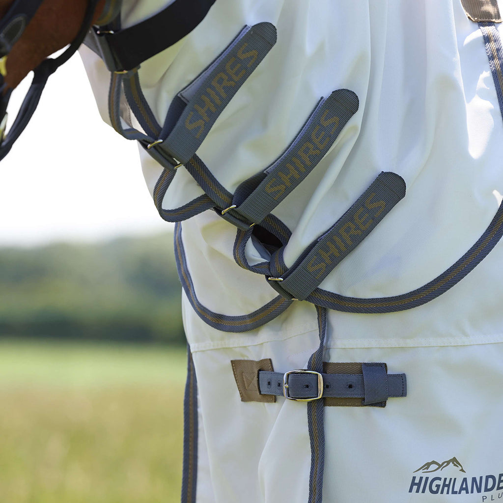 Highlander Plus by Shires Coperta per Eczema Sweet-Itch Combo Bianco/Airforce