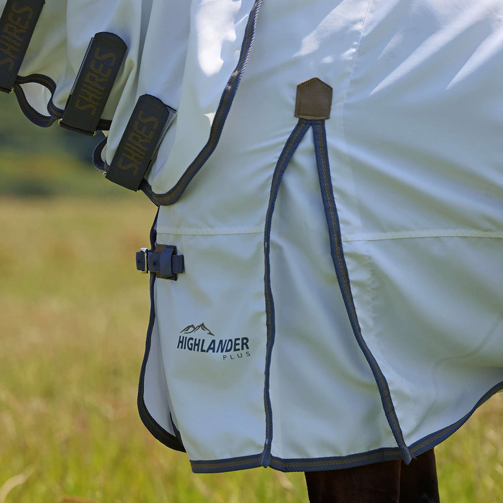 Highlander Plus by Shires Coperta per Eczema Sweet-Itch Combo Bianco/Airforce