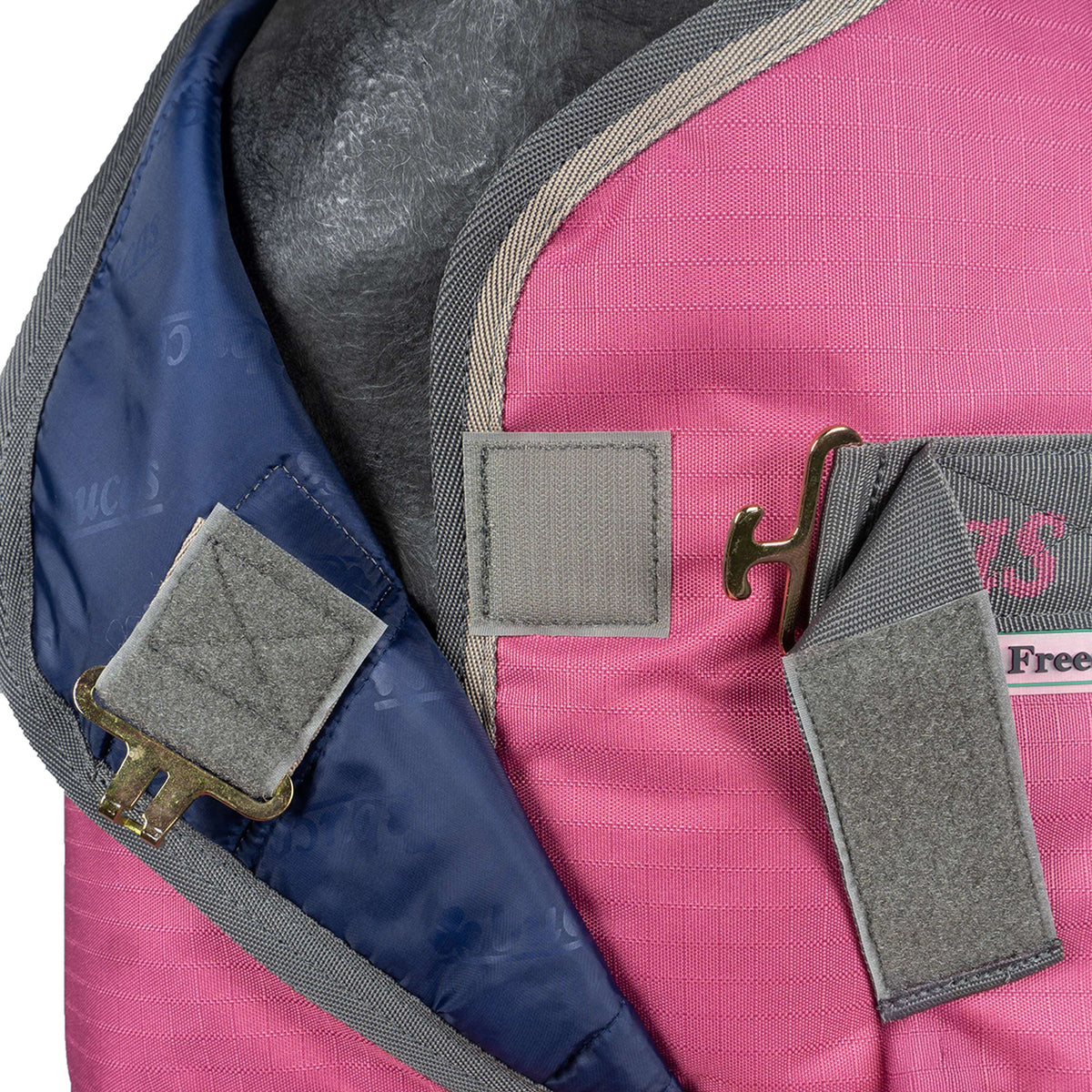 Bucas Freedom Turnout 150/150g Full Neck Lampone