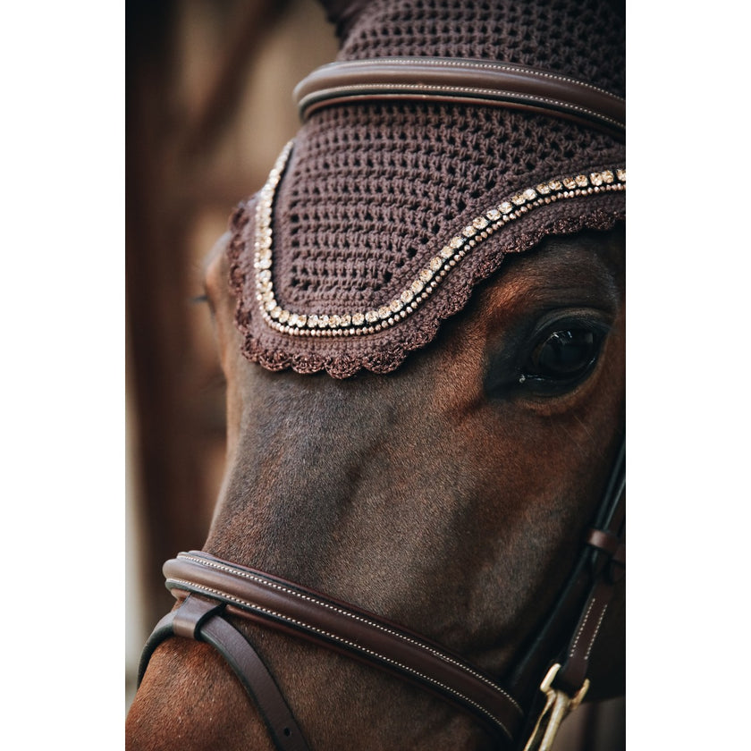 Kentucky Horsewear Copriorecchie Wellington Stone & Pearl Marrone scuro Kentucky Horsewear Copriorecchie Wellington Stone & Pearl Marrone scuro