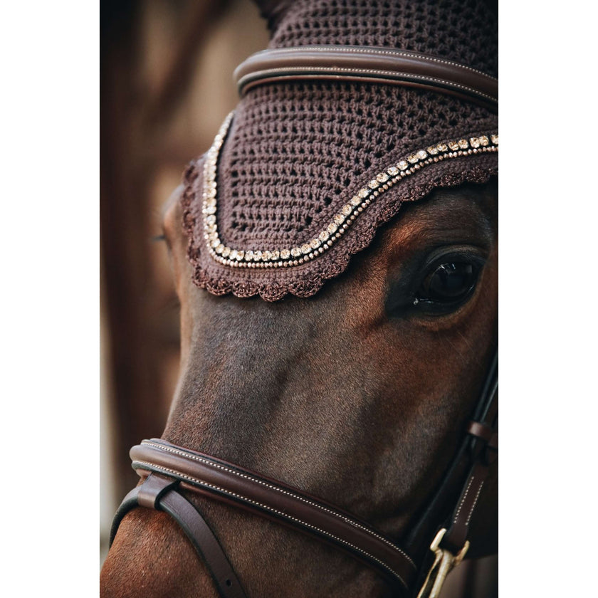 Kentucky Horsewear Copriorecchie Wellington Stone & Pearl Marrone scuro Kentucky Horsewear Copriorecchie Wellington Stone & Pearl Marrone scuro