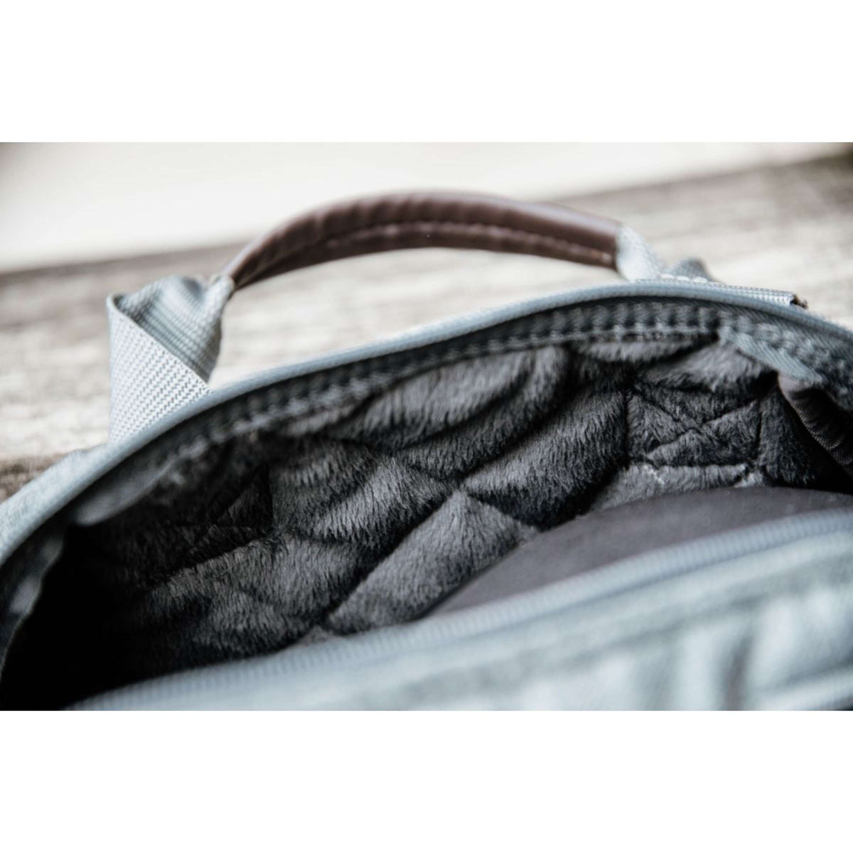 Kentucky Horsewear Borsa per Casco Grigio