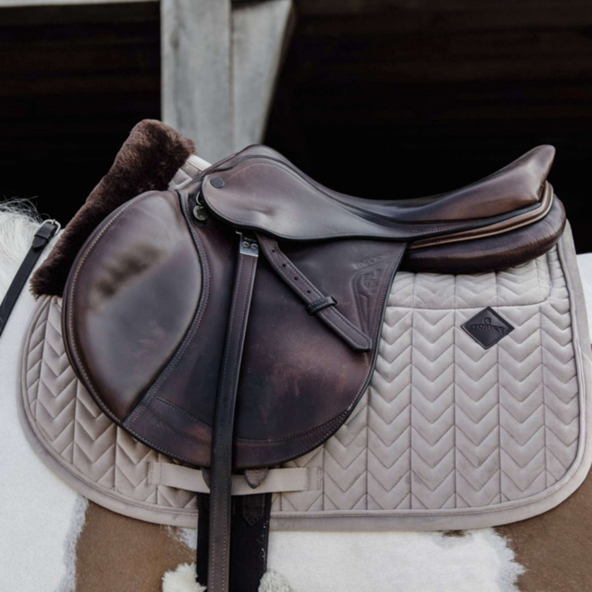 Kentucky Horsewear Sottosella Skin Friendly Velvet Springen Beige