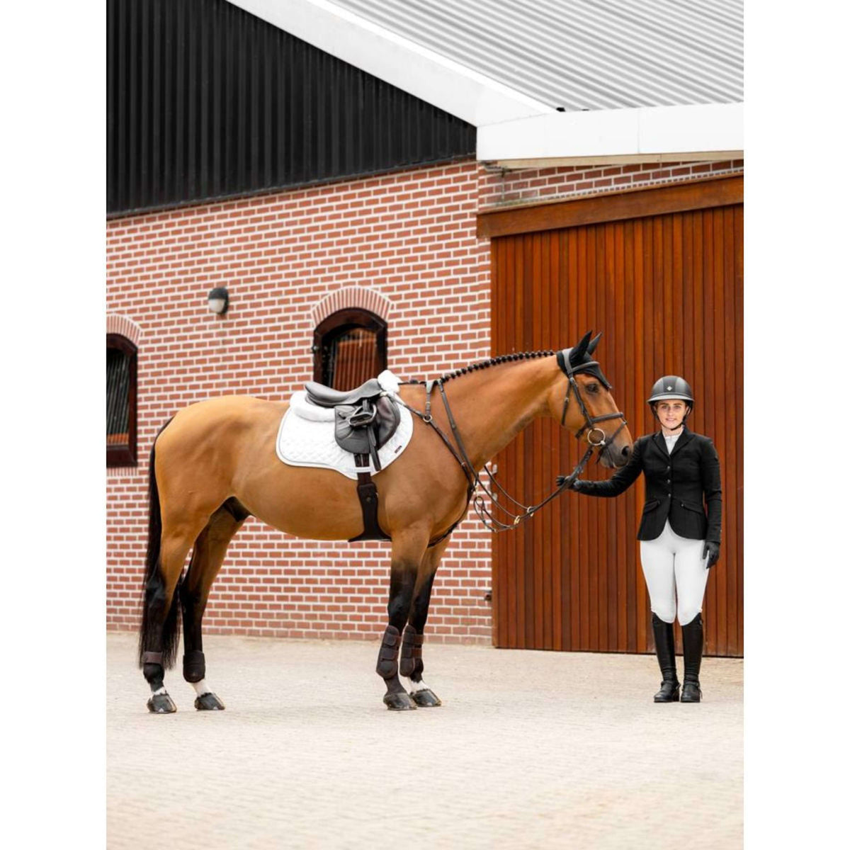 LeMieux Sottosella Crystal Suede Close Contact Bianco