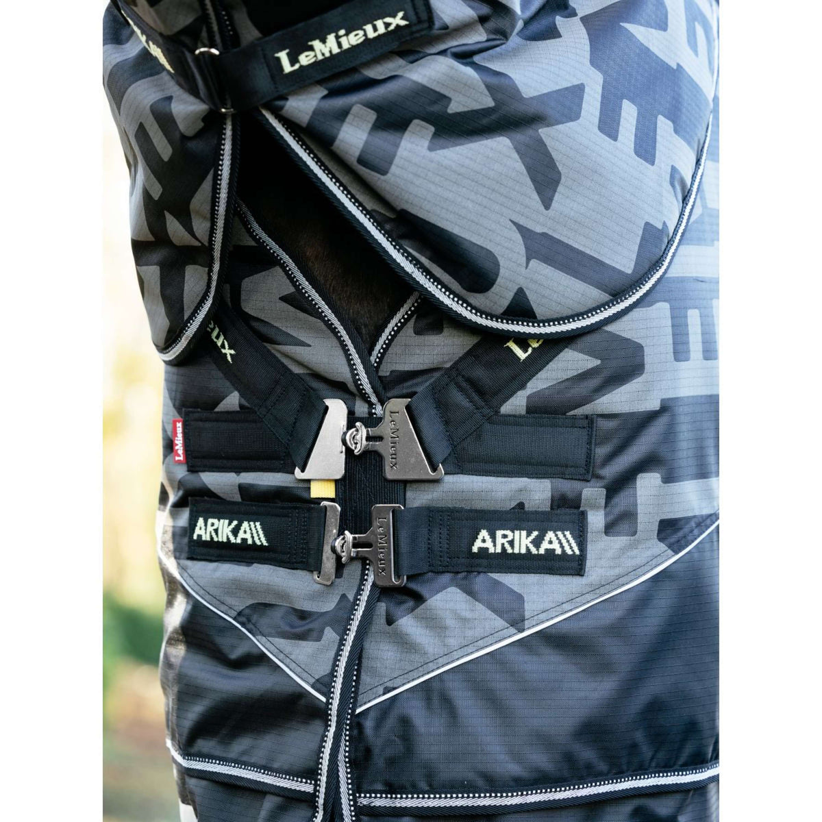 LeMieux Tappeto da Esterno Arika Reflective 100g Nero