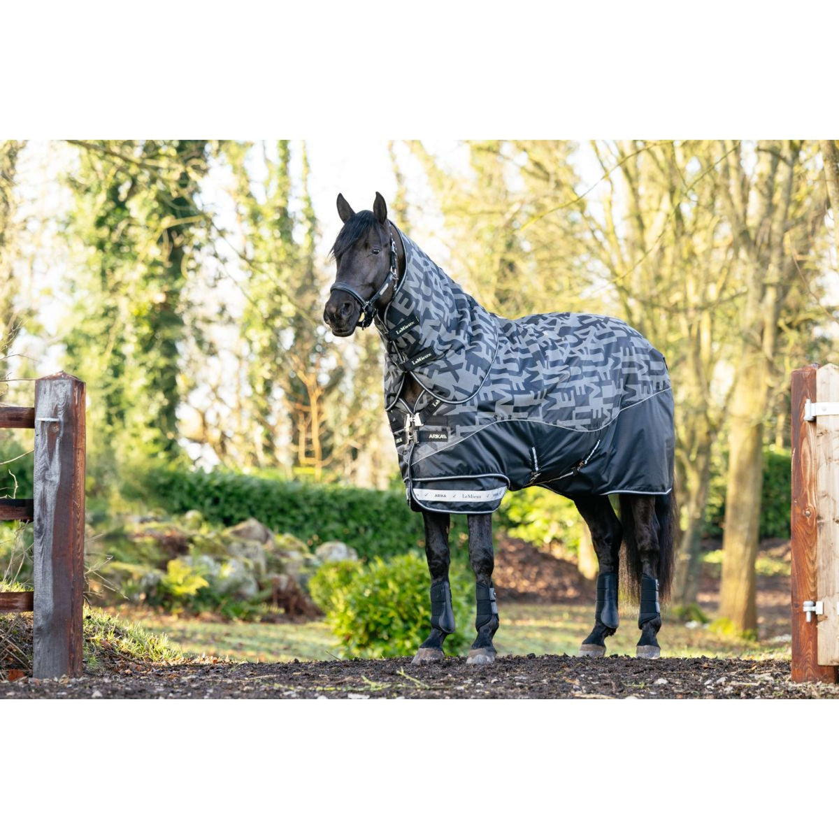 LeMieux Tappeto da Esterno Arika Reflective 100g Nero