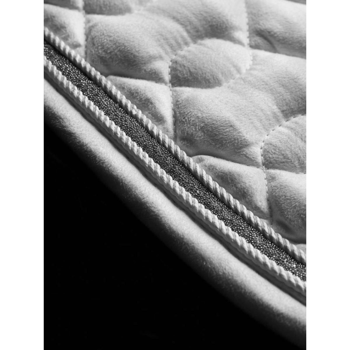 LeMieux Sottosella Crystal Suede Close Contact Bianco