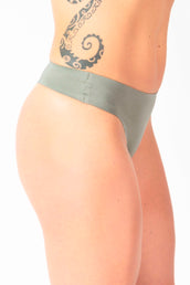 Q Linn Perizoma Oliva