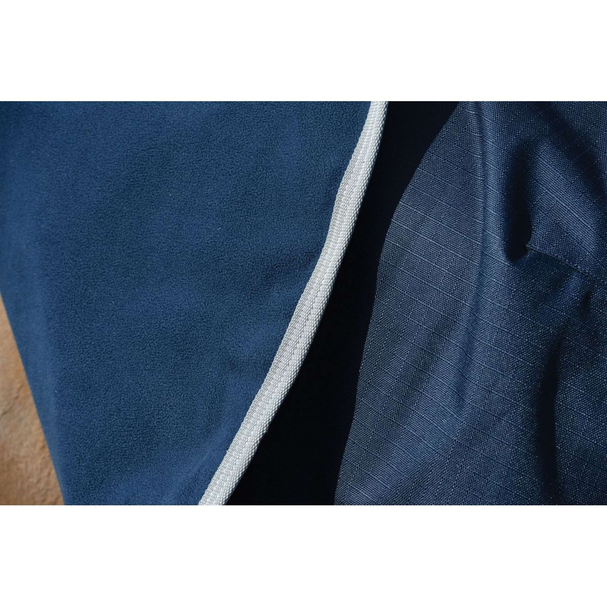 Weatherbeeta Coperta da esercizio Essential Fleece Lined Quarter Blu marino/Argento/Rosso