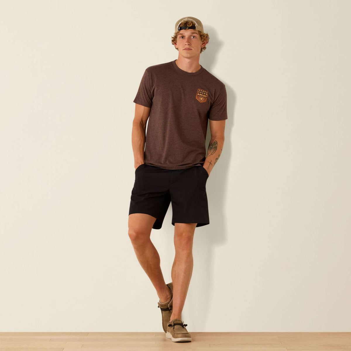 Ariat Maglietta Strip Patriotic Badge Tee Uomini Brown Heather