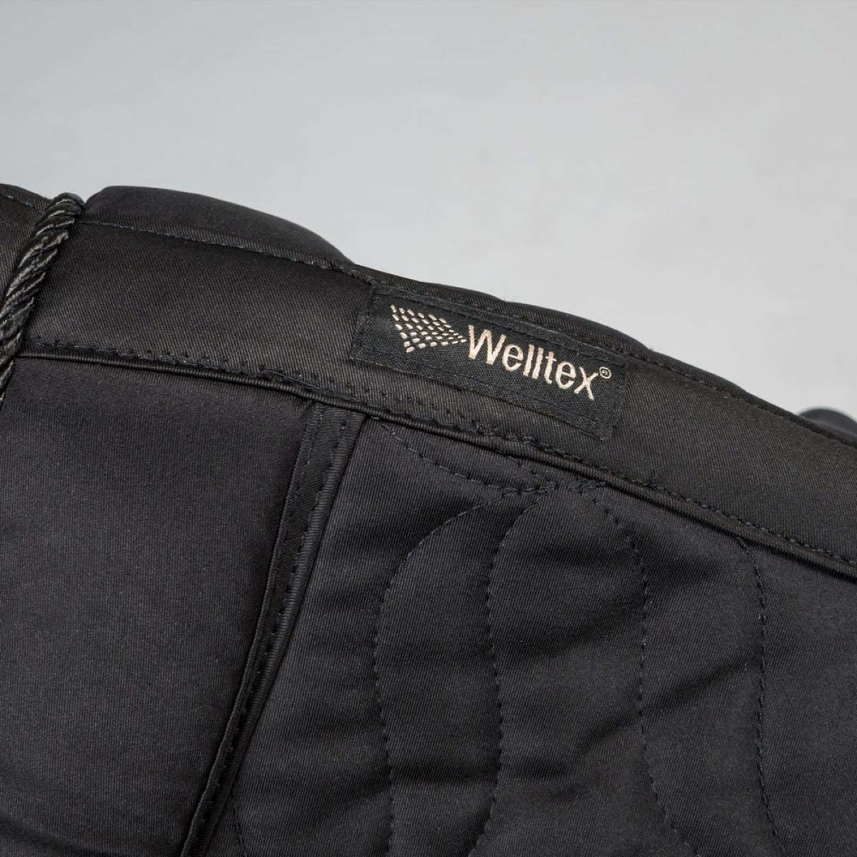 Back on Track Sottosella Deep Nights Springen Nero