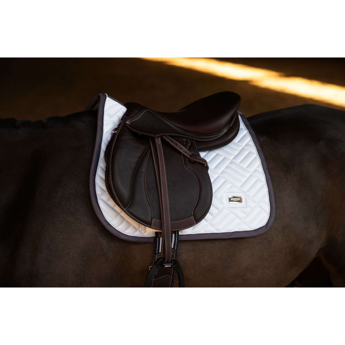 Equestrian Stockholm Sottosella Modern saltando Bianco/Dark Violet