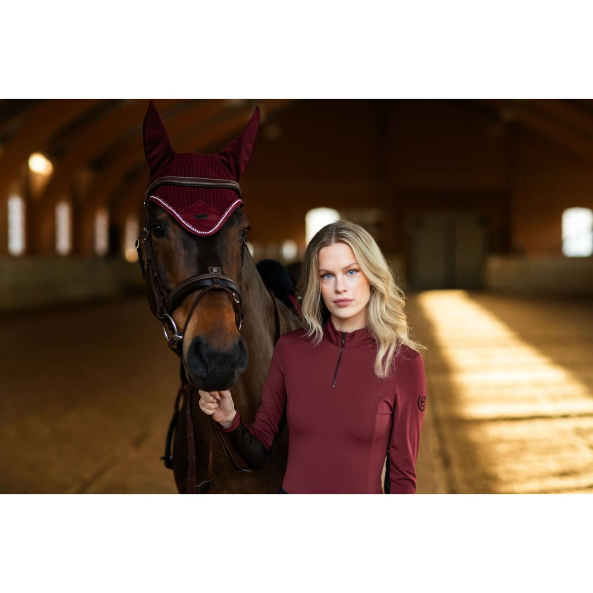 Equestrian Stockholm Cuffietta Modern Crystal Bordeaux