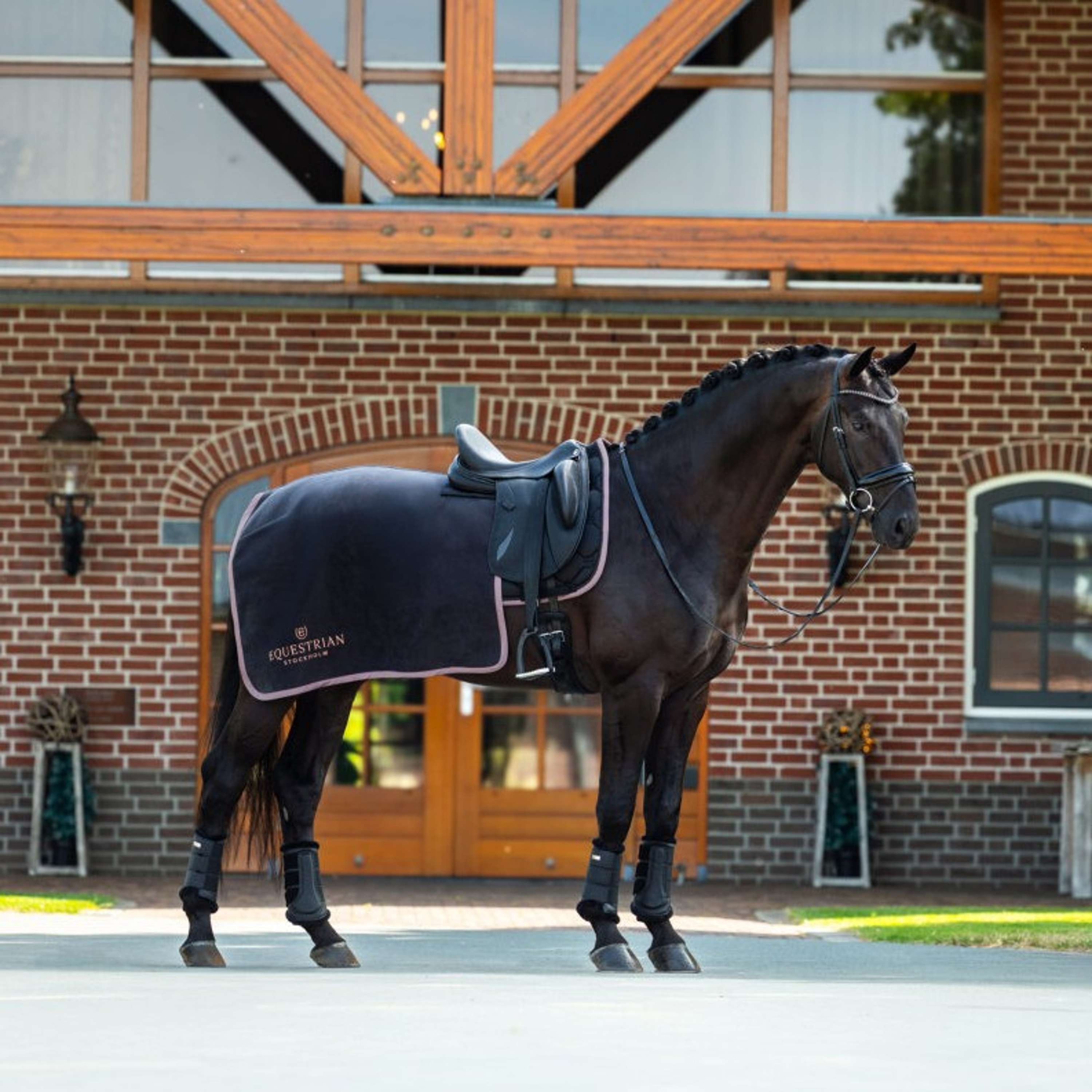 Equestrian Stockholm Quarter Sheet Heavy Fleece Nero/Blush