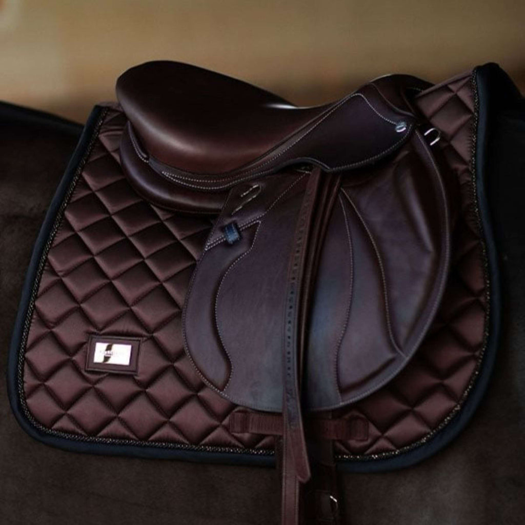 Equestrian Stockholm Sottosella saltando Endless Glow