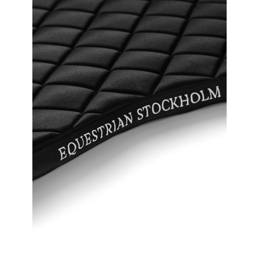 Equestrian Stockholm Sottosella Line saltando Nero