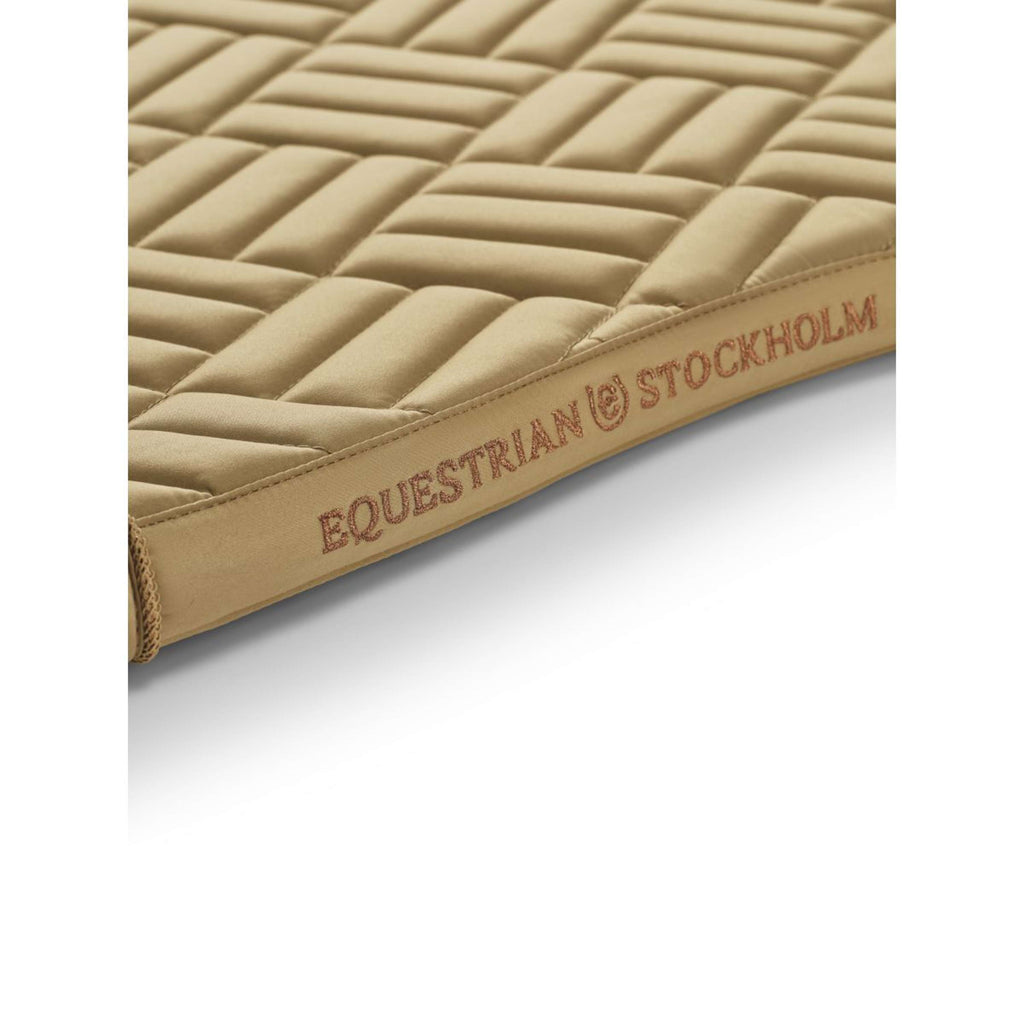 Equestrian Stockholm Sottosella Modern saltando Midsummer Glow