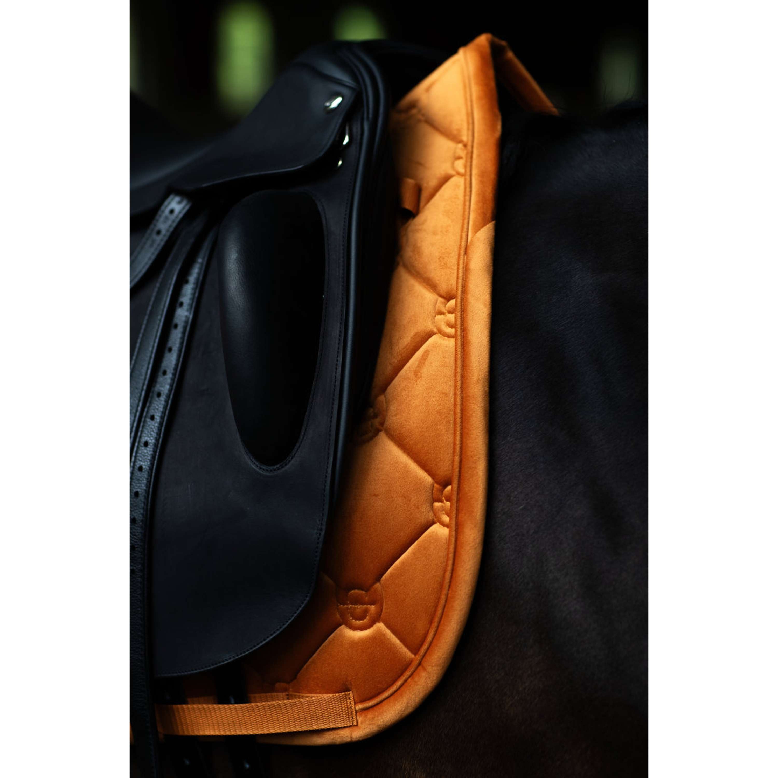 Equestrian Stockholm Sottosella Velvet Dressage Chestnut
