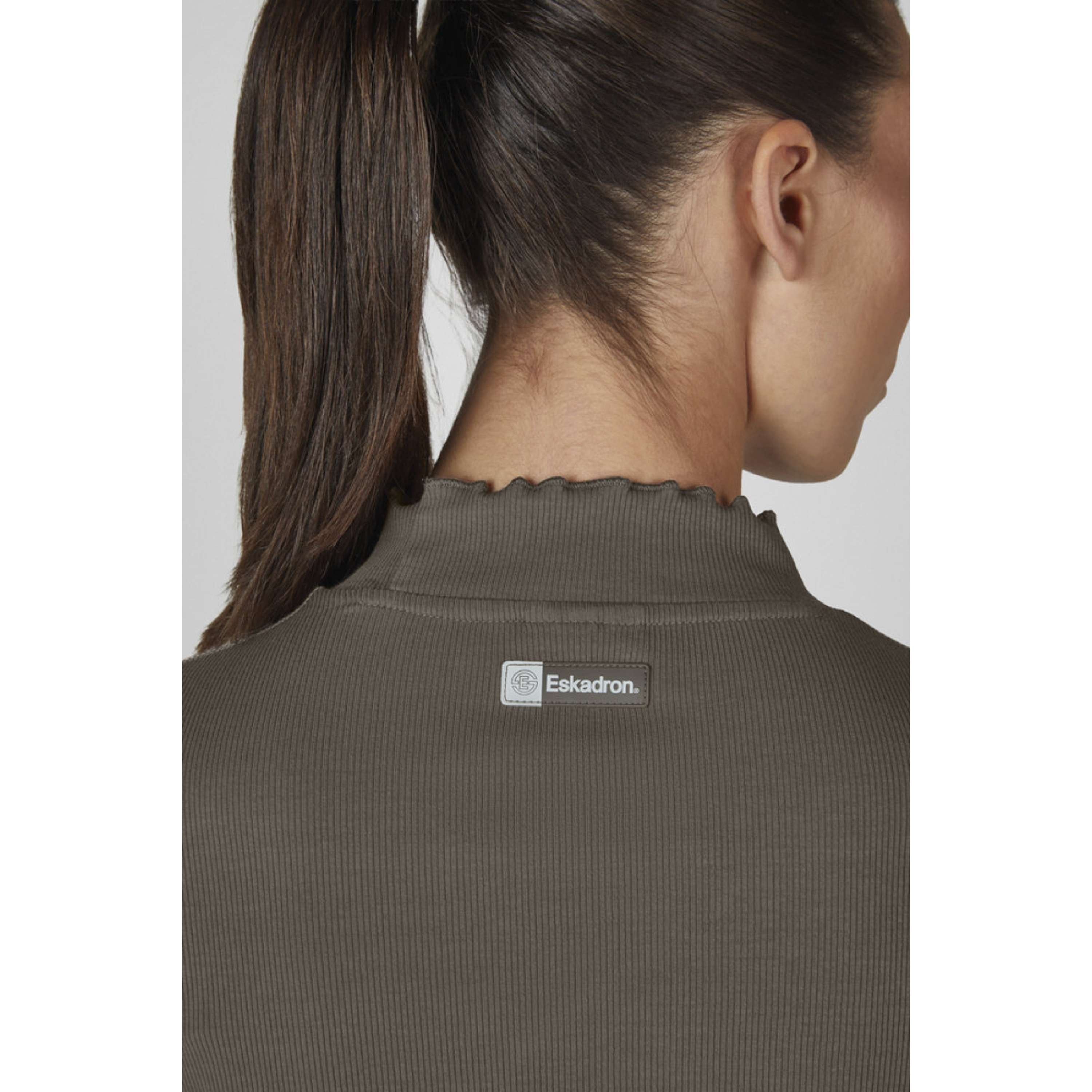 Eskadron Maglia Dynamics Turtleneck Rib Powdertaupe