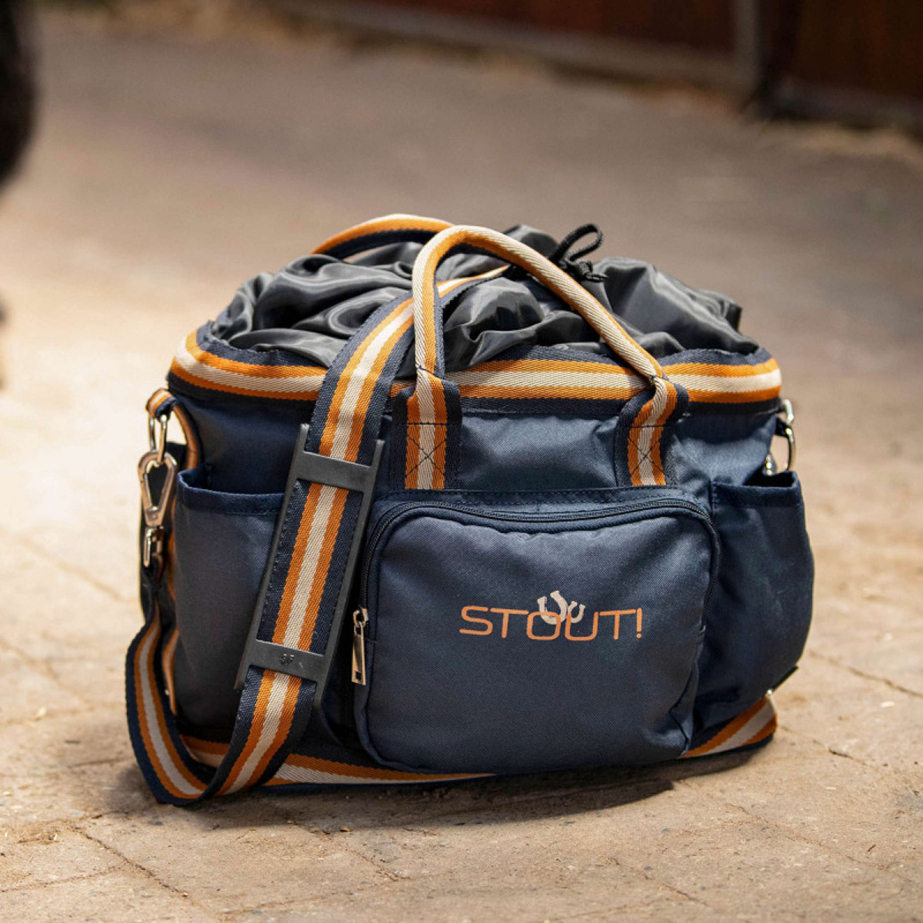 Harry's Horse Borsa per la Toelettatura STOUT! Maverick Ripieno Total Eclipse