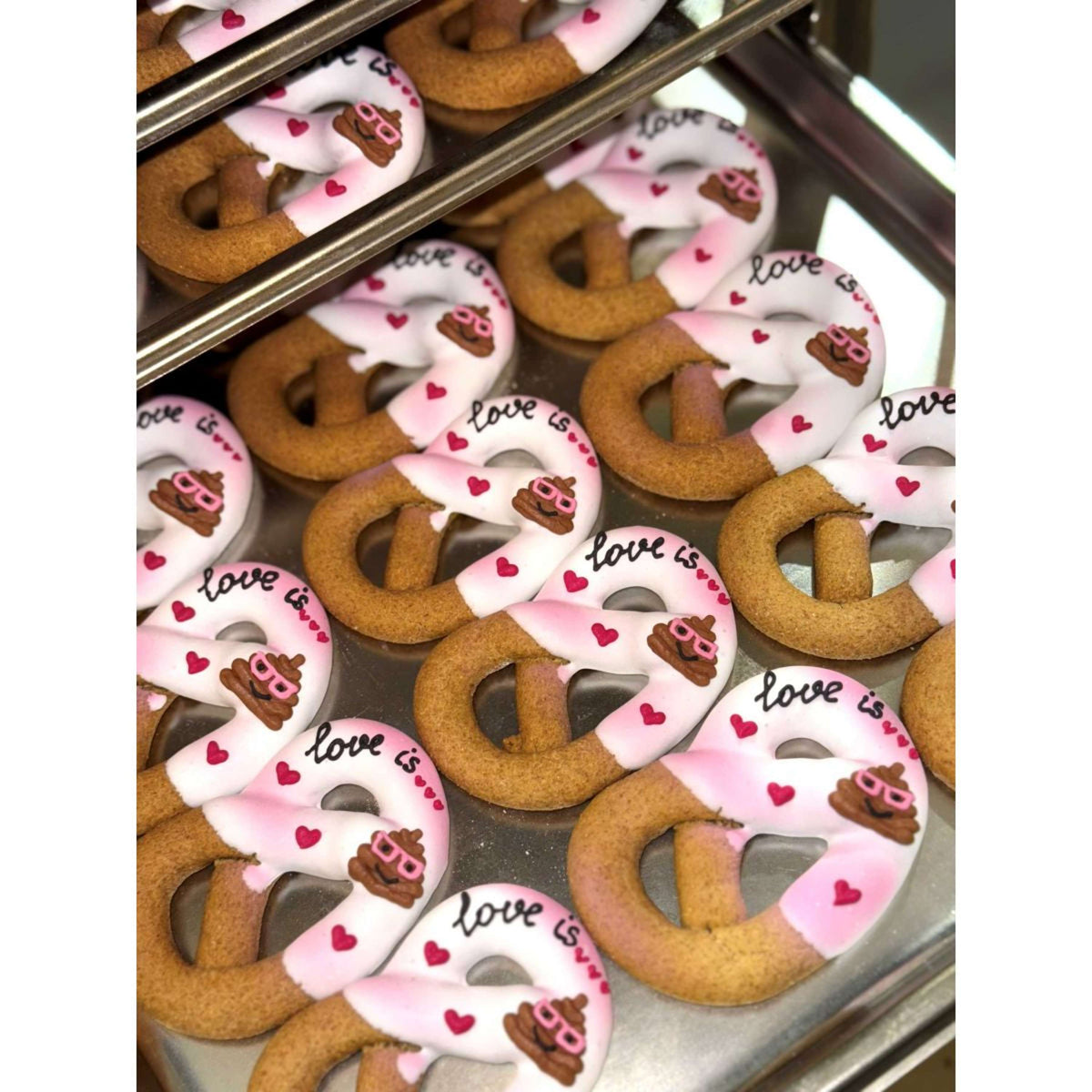 Candy Horse Love Biscotti Iced Pretzel