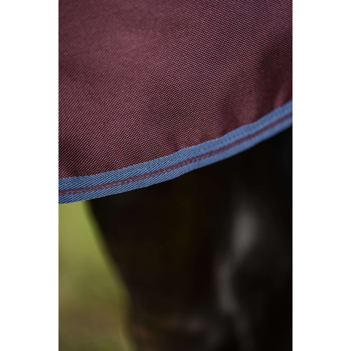 Amigo Turnout Plus 1200D 50g Burgundy/Navy/Titanium Grey