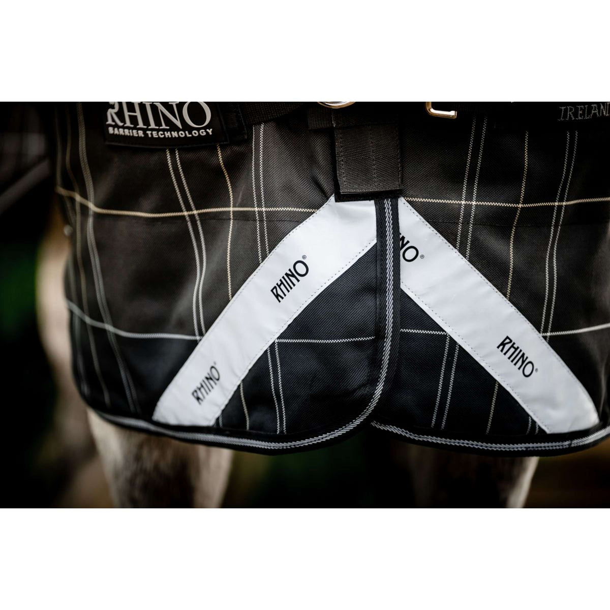 Rhino Turnout Plus Pony Bundle 0g + 200g Nero a quadri/nero/bianco