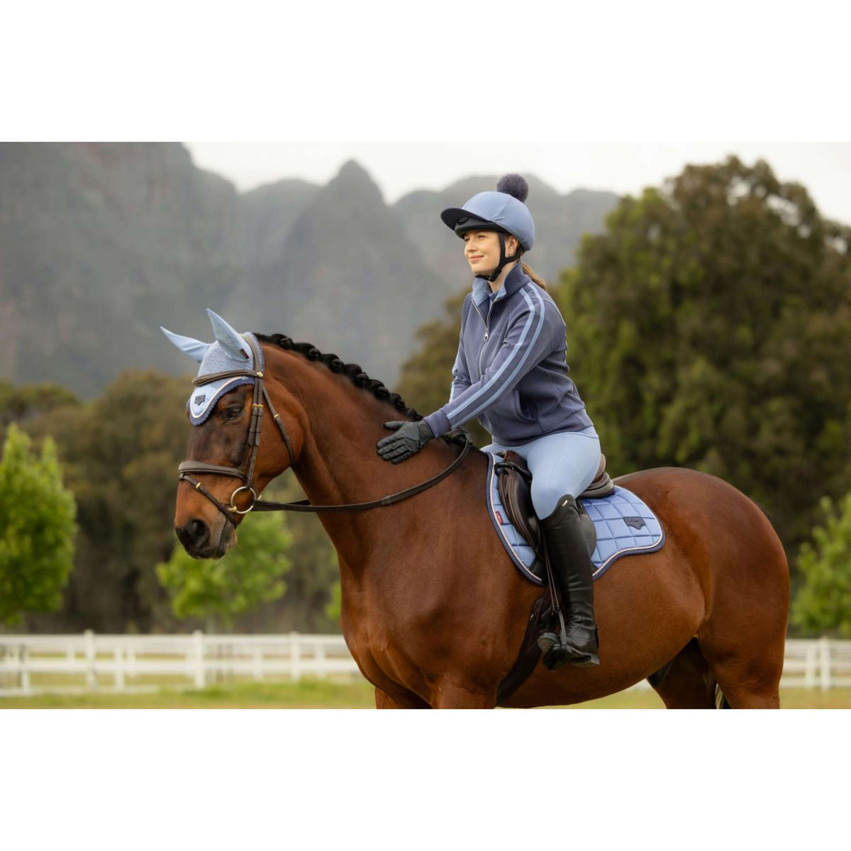 LeMieux Sottosella Loire Classic Square Uso generale Powder Blue