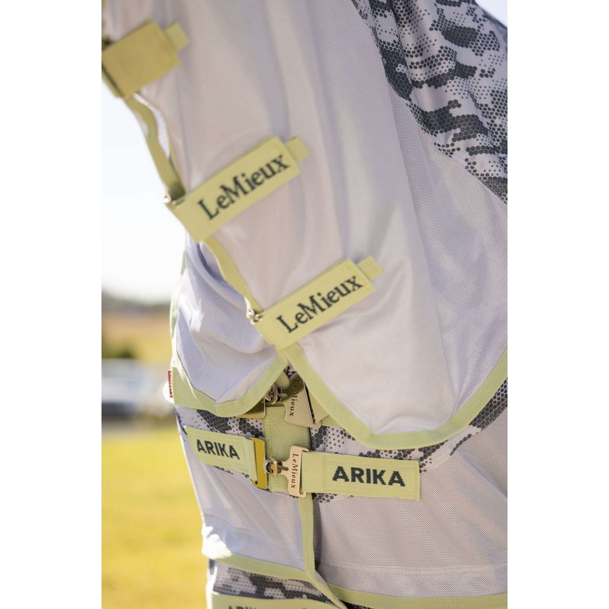 LeMieux Coperta Antimosche Arika Camo-Tek con collo Macaron