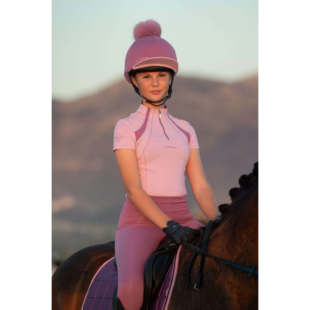 LeMieux Strato di base Young Rider Mia Mesh Fondant