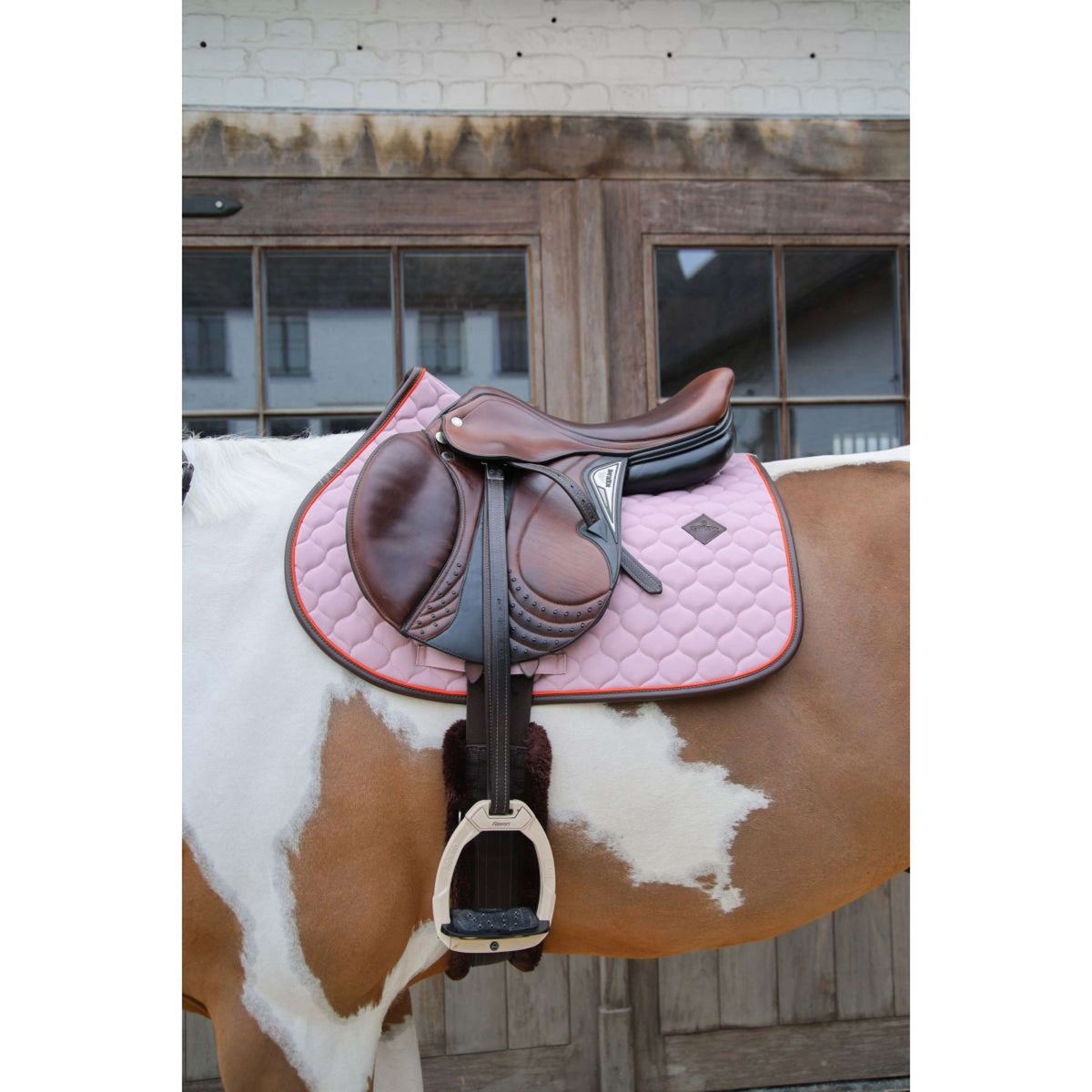 Kentucky Horsewear Sottosella Onion Quilt Leather Neon saltando Lavanda