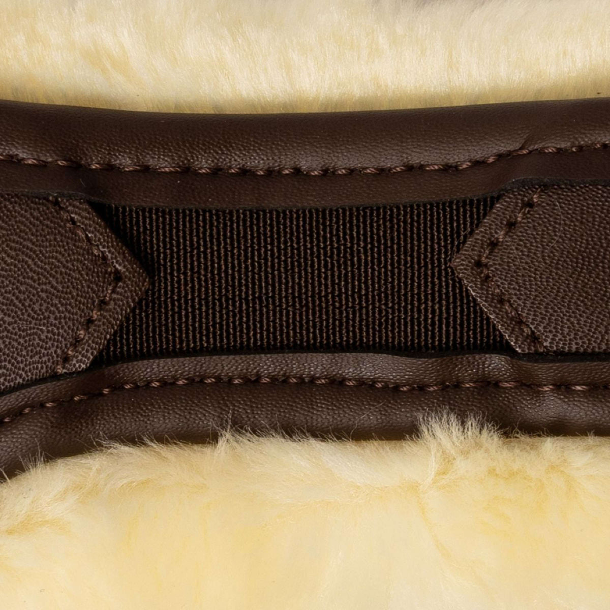 Kentucky Horsewear Sottopancia da salto Anatomic Sheepskin Marrone