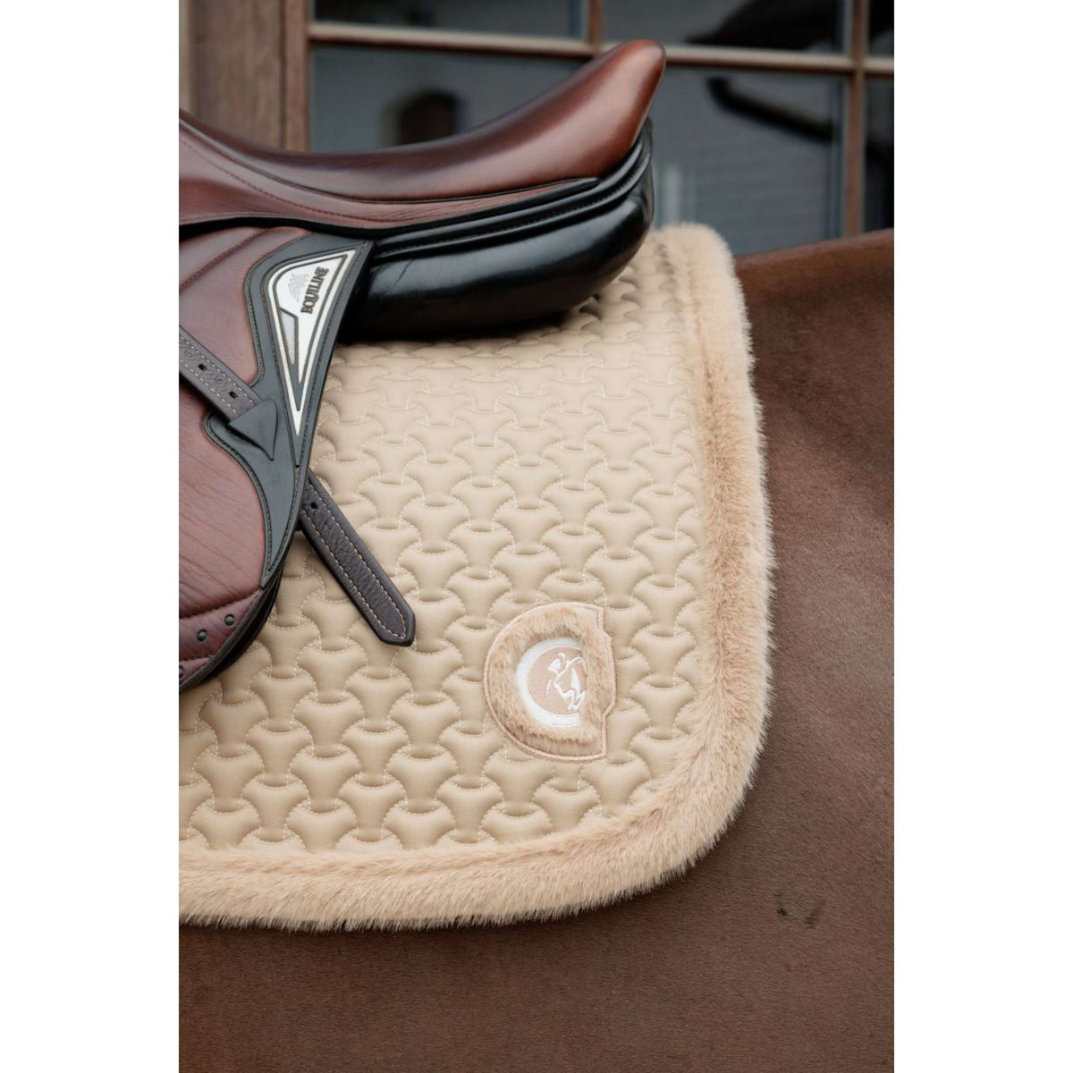 Kentucky Horsewear Sottosella Fake Fur Onion Quilt saltando Beige