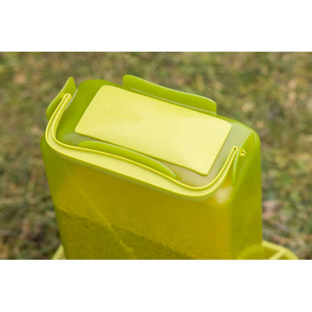Kerbl Mangime Automatico su Supporto Verde