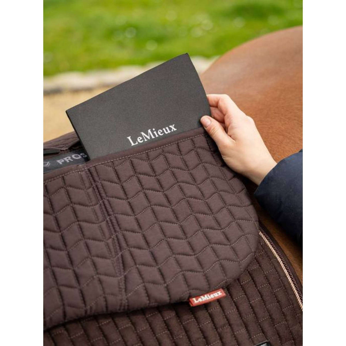 LeMieux Sottosella Prosorb 3 pocket Quilted Marrone