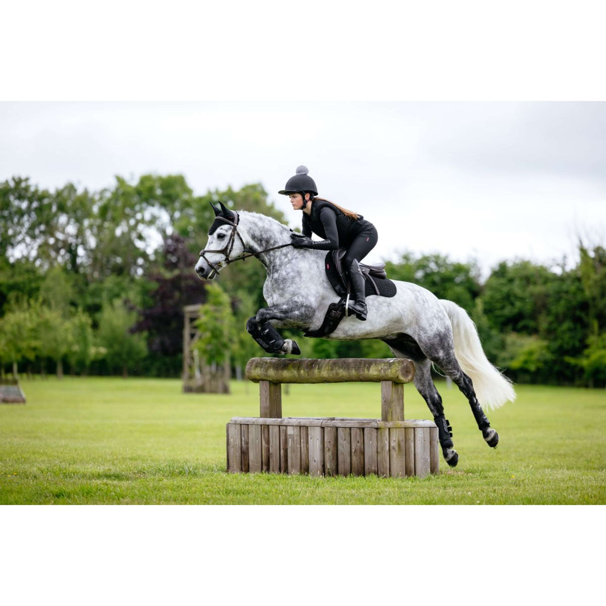 LeMieux Sottosella Suede Square Uso generale Nero