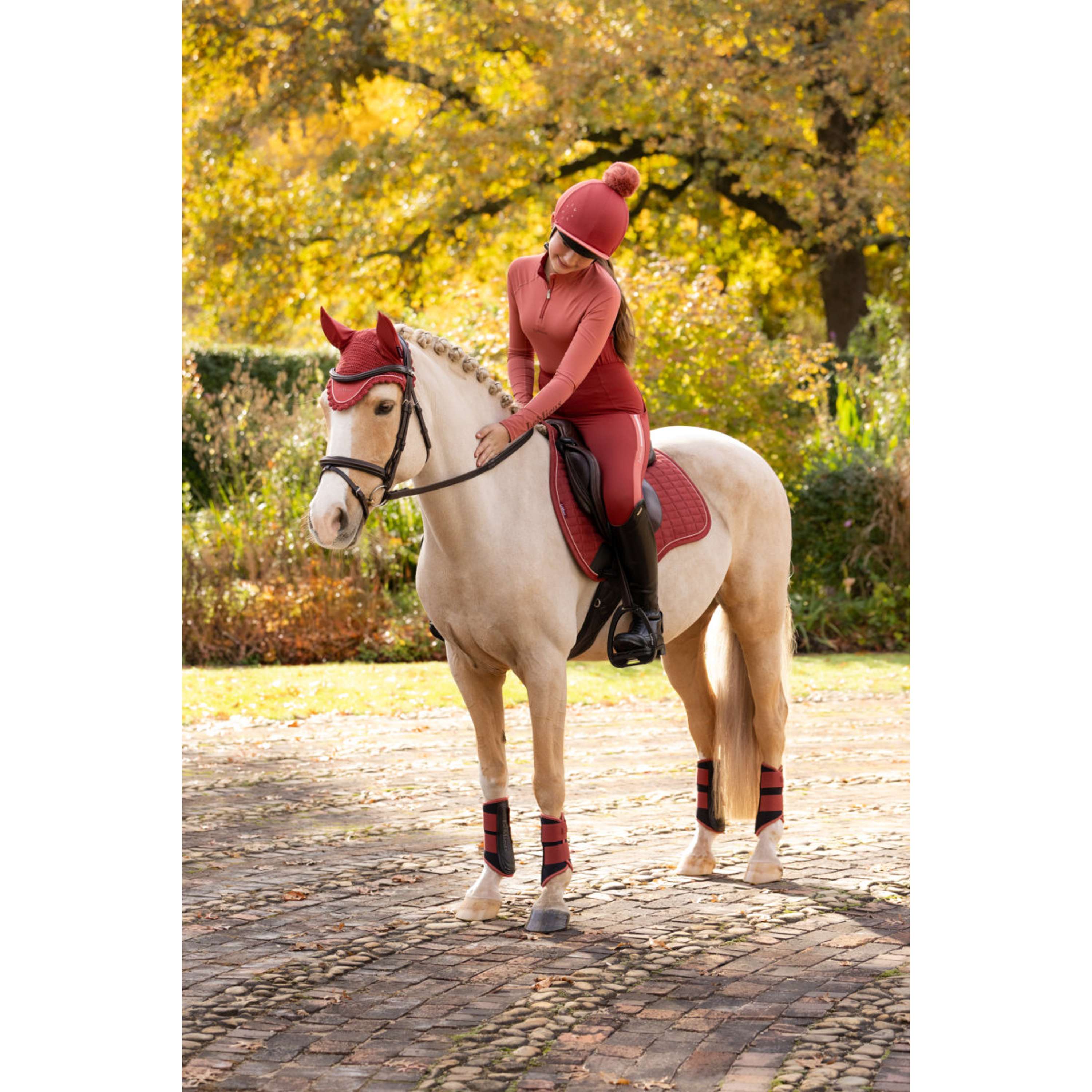 LeMieux Sottosella Suede Square Tutto Uso Russet
