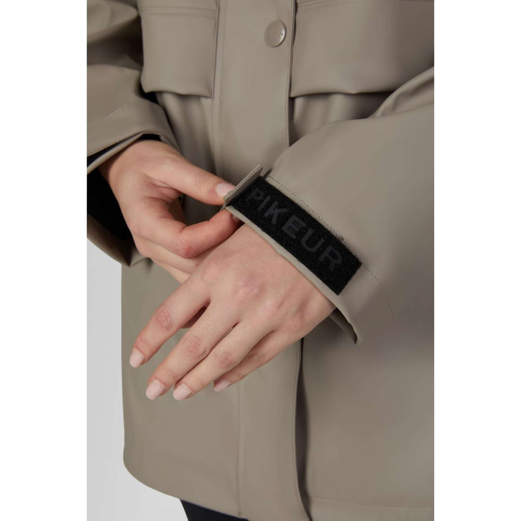 Pikeur Impermeabile Cape Athleisure AW26 Mocha Cream