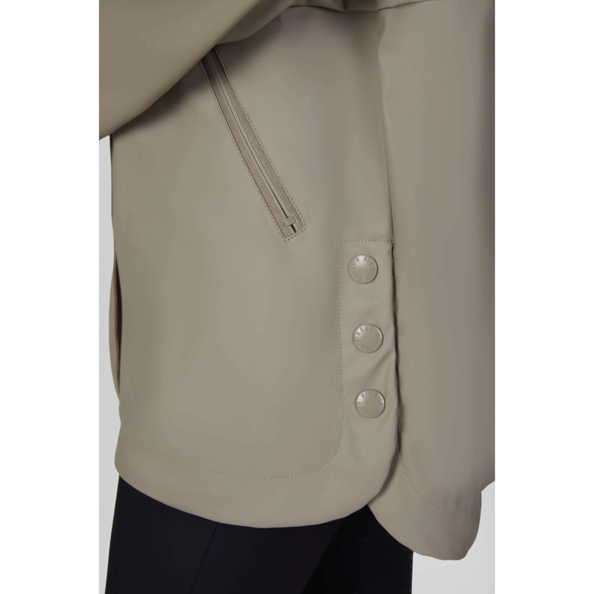 Pikeur Impermeabile Cape Athleisure AW26 Mocha Cream