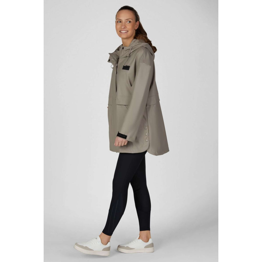 Pikeur Impermeabile Cape Athleisure AW26 Mocha Cream